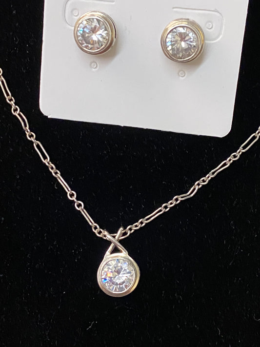 SIL Bezel Set Ear 0614