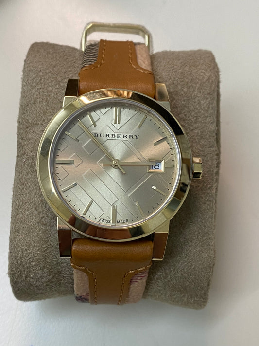 Burberry Champagne The City Women's Wristwatch (AUTH)