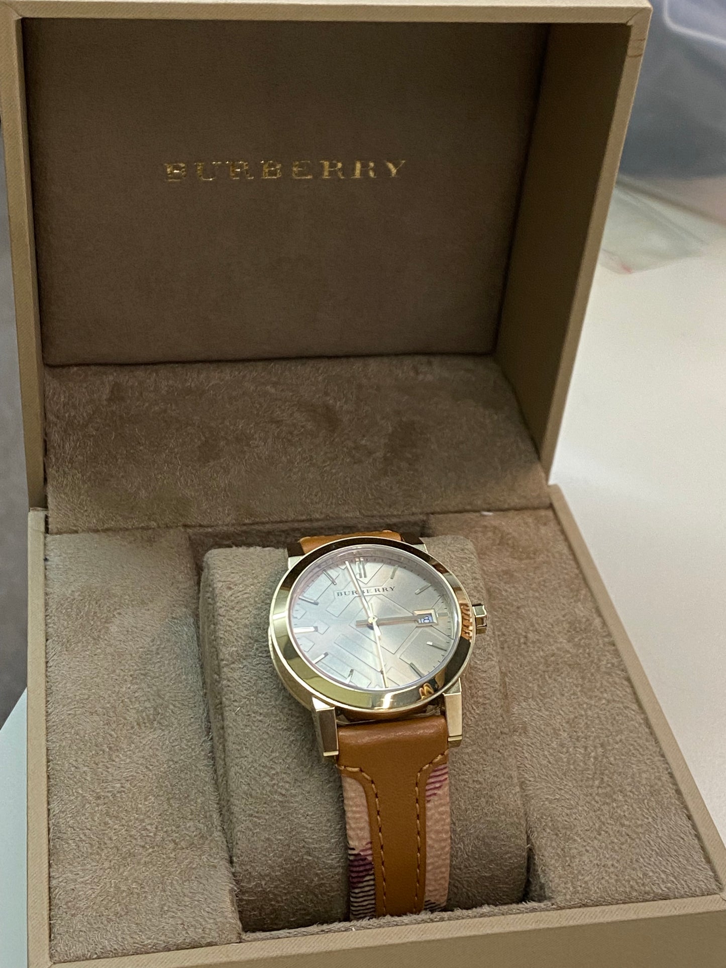 Burberry Champagne The City Women's Wristwatch (AUTH)