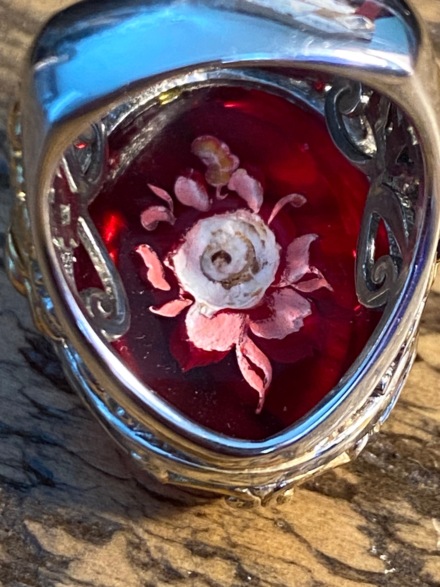 EnVogue Carved Amber Rose Ring