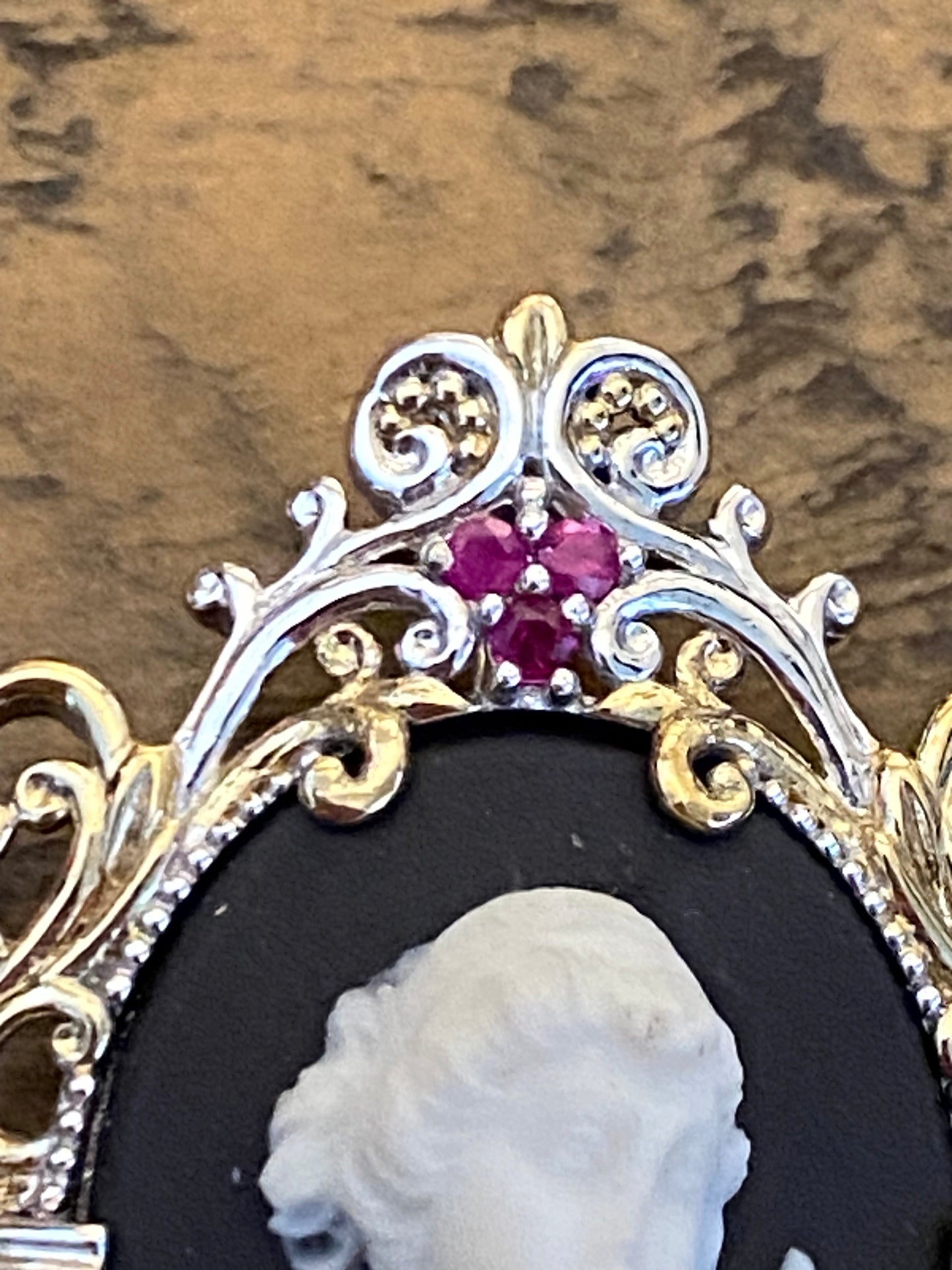 Gems en Vogue Cameo Fascinator