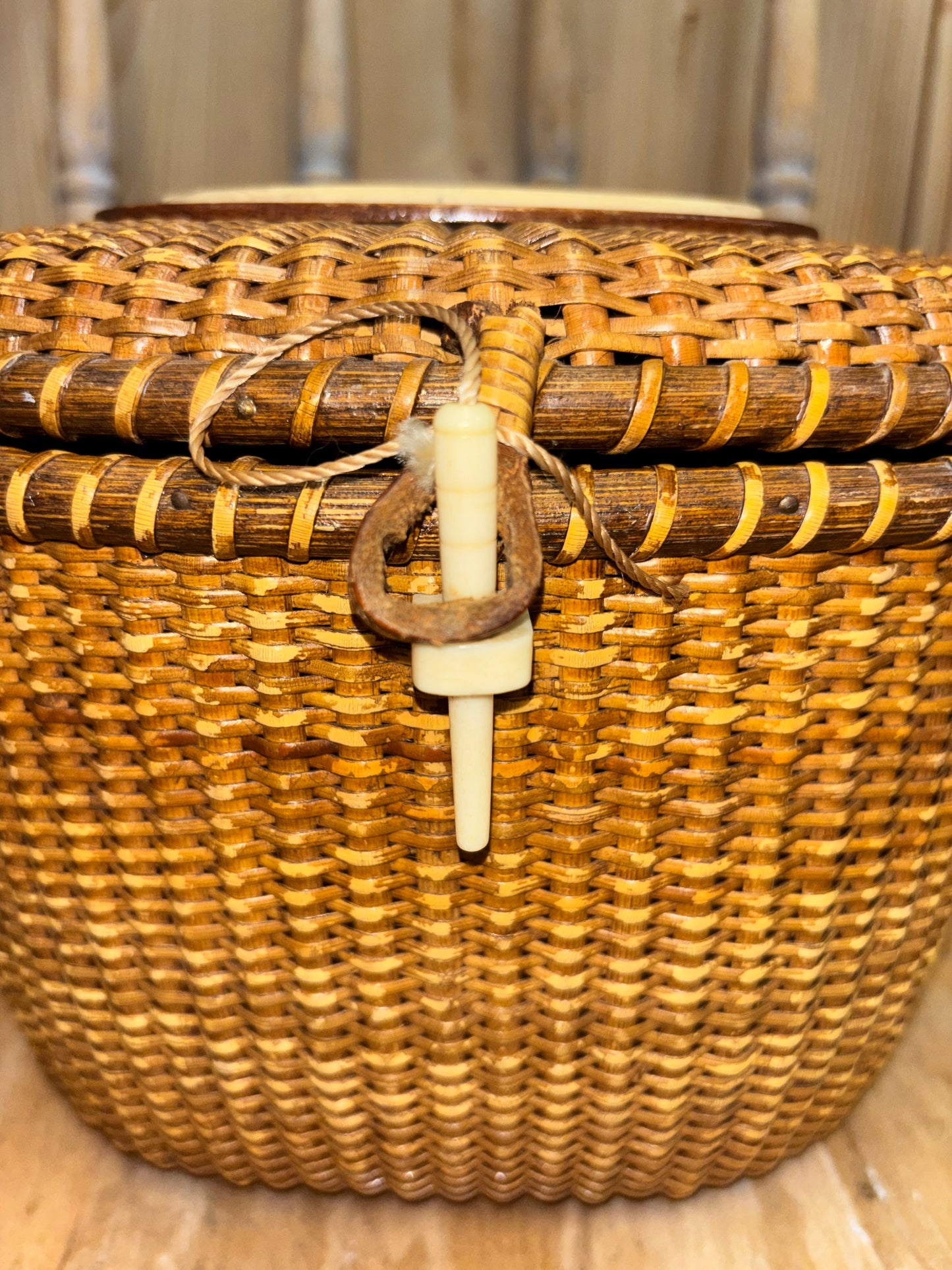 Vintage Farnum Nantucket Basket Handbag
